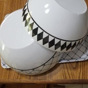 3 Piece Hostess set Fleur de Lis, 1 small bowl, 1 large bowl & 1 serving tray